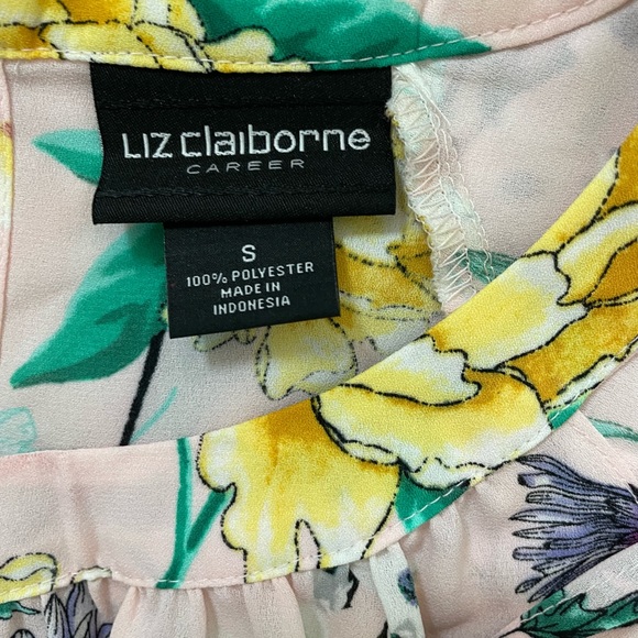 NWOT - Liz Claiborne flutter sleeve floral blouse - Size Small - Picture 6 of 7